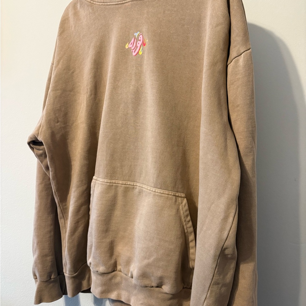 Vela Women's Qawiyah Kween Karaza Arabic Tan Hoodie size XL